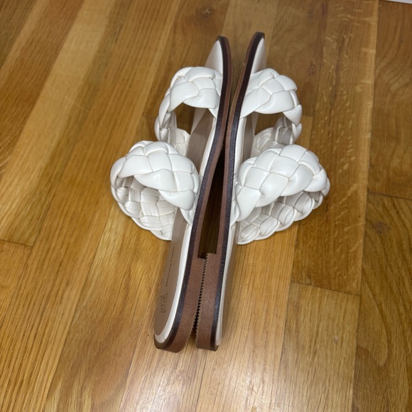 ✨3/$20✨ Time and Tru Women's Braided Two Band Sandals in Bone. Size 7 - Picture 7 of 13